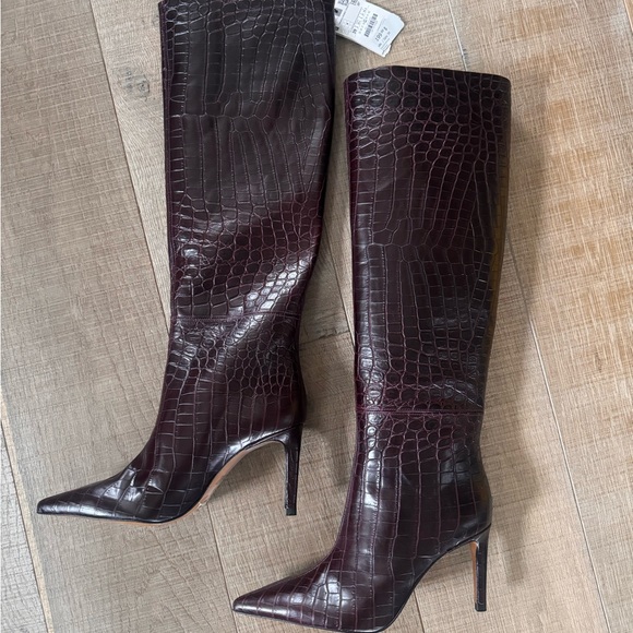 BNWT Zara Burgundy Maroon Real Leather Crocodile Pattern Knee high heel boots - Picture 1 of 8